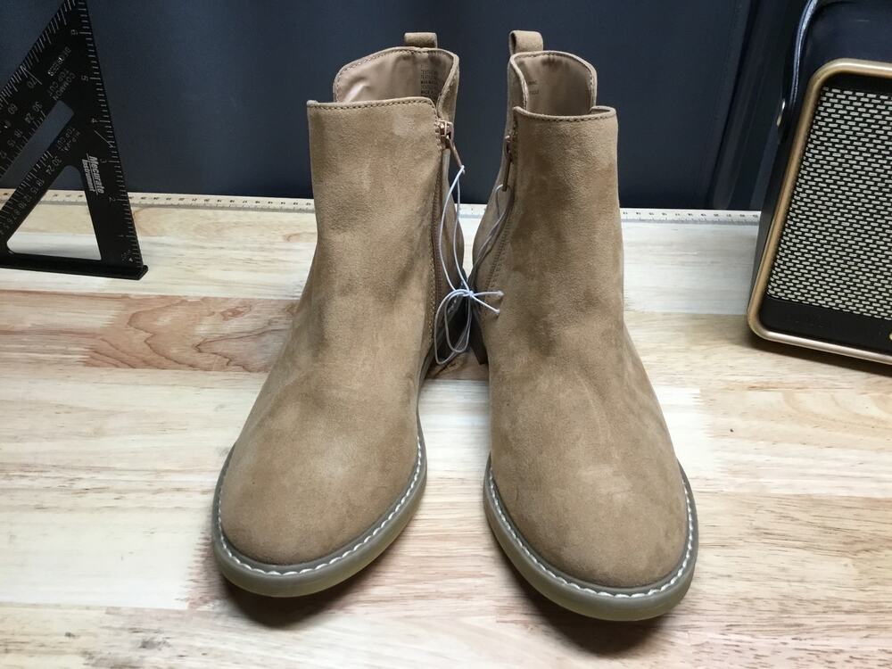 Universal Thread Brenna Ankle Boots Women's 7 Brown Suede Side Zip Round Toe